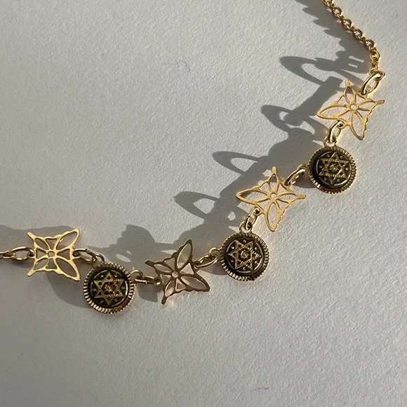 Spanish gold Star of David necklace - Picture 2 of 3